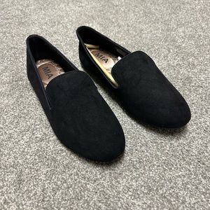 Women’s Mia Macy Loafer - size 7 - black